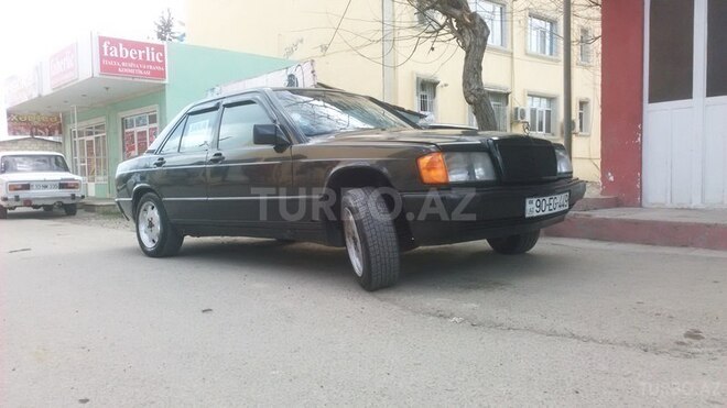 Mercedes 190 1988, 160,940 km - 2.0 l - Beyləqan