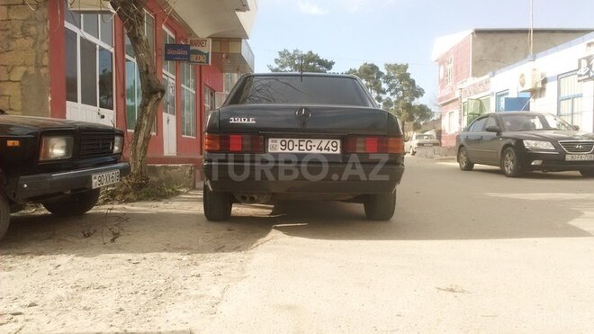 Mercedes 190 1988, 160,940 km - 2.0 l - Beyləqan