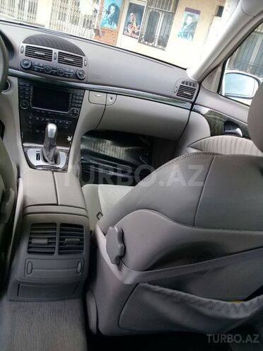 Mercedes E 240 2003, 201,000 km - 2.6 l - Bakı