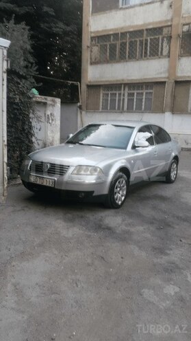 Volkswagen Passat 2003, 300,000 km - 2.0 л - Bakı