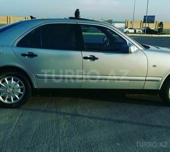 Mercedes E 230 1997, 500,000 km - 0.2 l - Şirvan