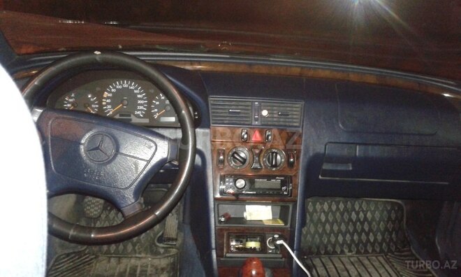Mercedes C 180 1997, 294,000 km - 1.8 l - Bakı