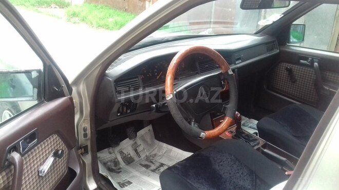 Mercedes 190 1992, 293,500 km - 2.0 l - Bakı