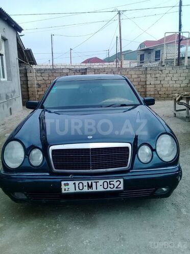 Mercedes E 200 1995, 240,000 km - 2.0 l - Bakı