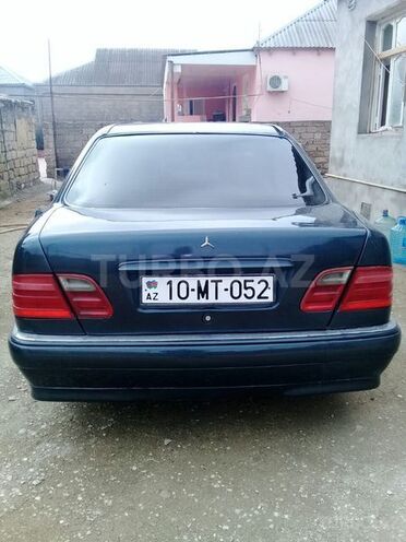 Mercedes E 200 1995, 240,000 km - 2.0 l - Bakı