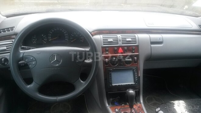 Mercedes E 200 2000, 236,000 km - 2.0 l - Bakı