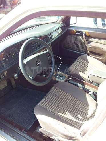 Mercedes 190 1991, 350,000 km - 2.0 l - Gəncə