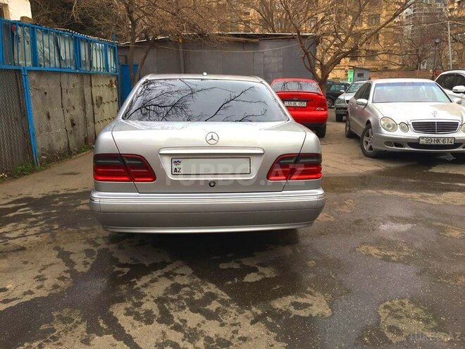 Mercedes E 270 2000, 700,000 km - 2.7 l - Bakı
