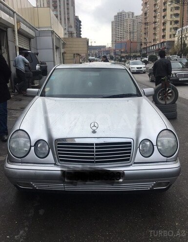 Mercedes E 240 1998, 305,350 km - 2.4 l - Bakı
