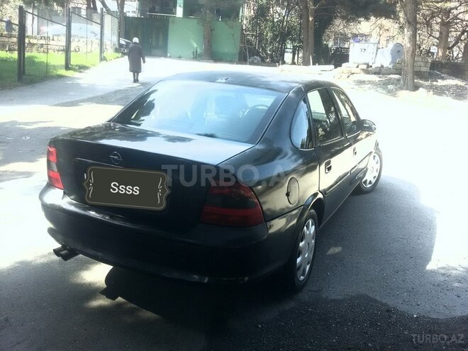 Opel Vectra 1997, 245,000 km - 2.5 l - Bakı