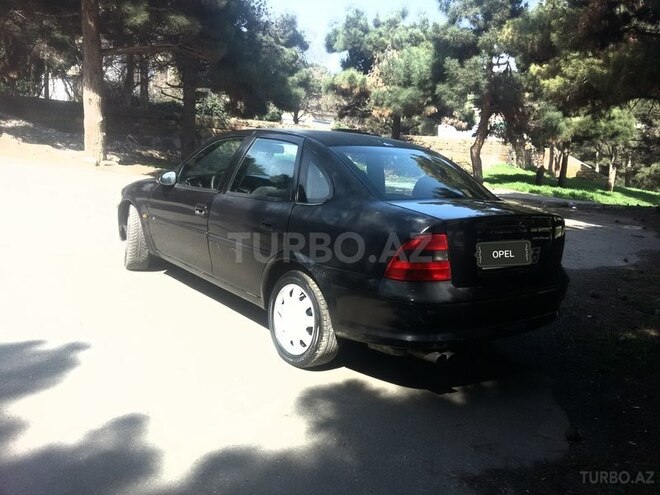 Opel Vectra 1997, 245,000 km - 2.5 l - Bakı