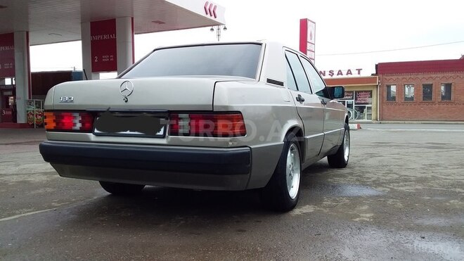 Mercedes 190 1991, 350,000 km - 2.0 l - Gəncə