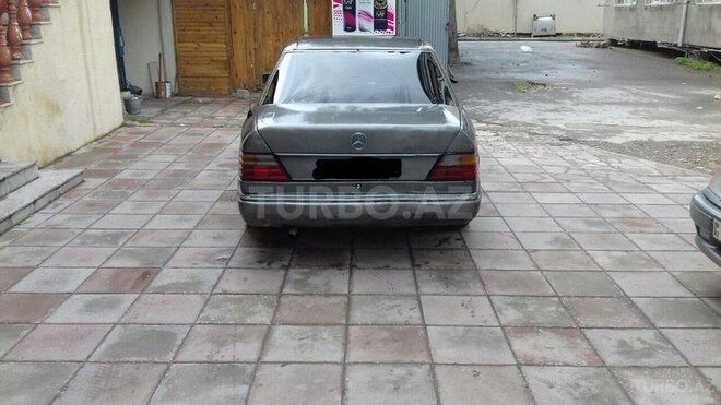 Mercedes E 230 1991, 325,000 km - 2.3 l - Bakı