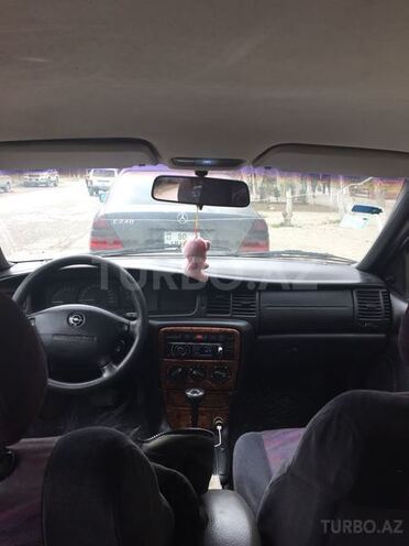 Opel Vectra 1996, 221,410 km - 1.6 л - Sumqayıt