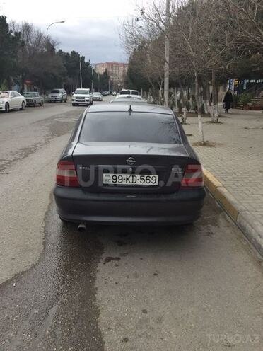 Opel Vectra 1996, 221,410 km - 1.6 л - Sumqayıt