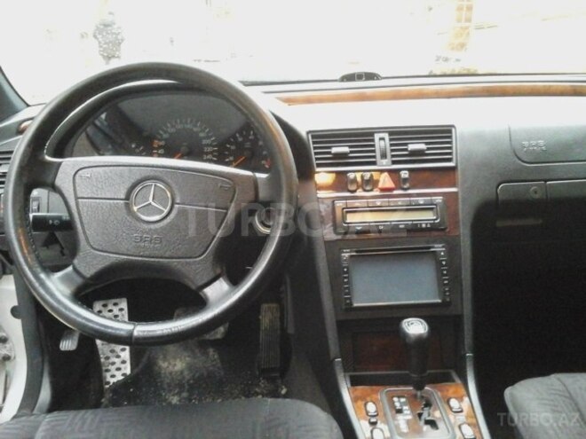 Mercedes C 240 1999, 124,000 km - 2.4 l - Bakı