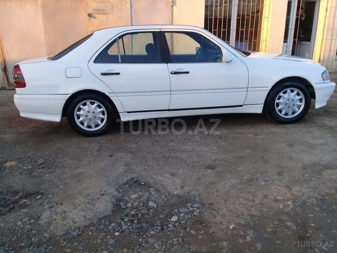 Mercedes C 180 1995, 345,270 km - 1.8 l - Biləsuvar