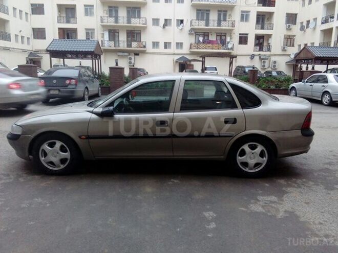 Opel Vectra 1996, 203,000 km - 1.8 l - Bakı
