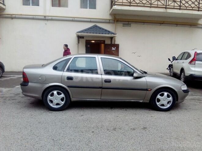 Opel Vectra 1996, 203,000 km - 1.8 l - Bakı