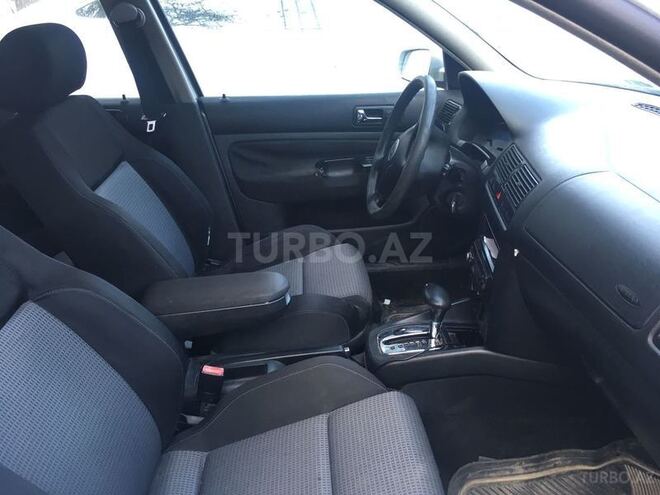 Volkswagen Golf 2002, 250,000 km - 2.0 л - Bakı