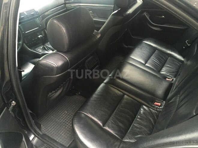BMW 530 2000, 325,000 km - 0.3 l - Bakı