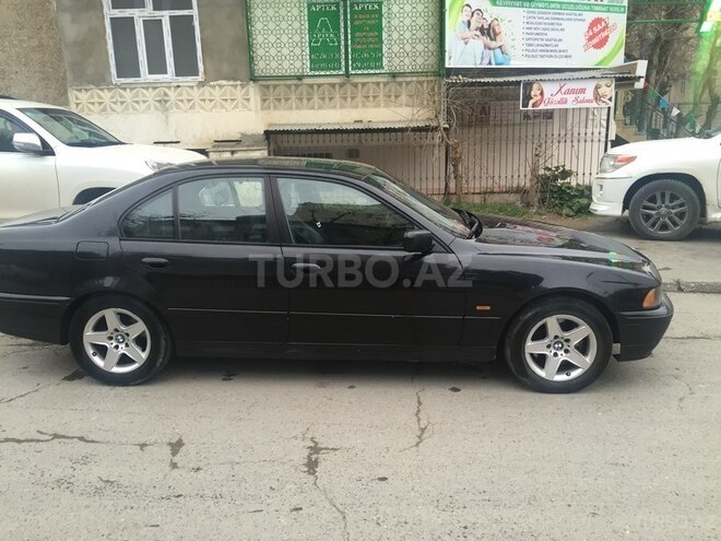 BMW 530 2000, 325,000 km - 0.3 l - Bakı
