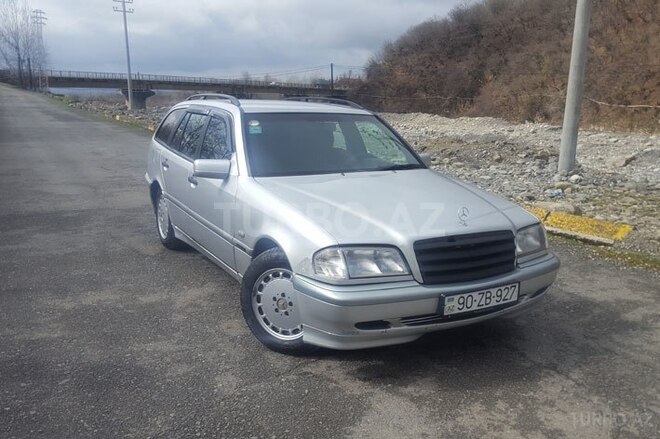 Mercedes C 220 2000, 363,800 km - 2.2 л - Qəbələ