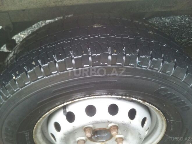 Volkswagen Caravelle 2002, 337,000 km - 2.5 л - Sabirabad