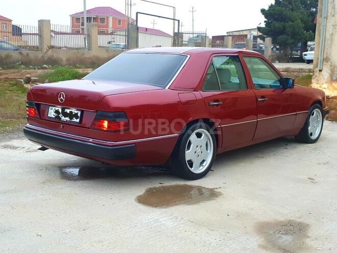 Mercedes E 200 1992, 352,000 km - 2.0 l - Bakı
