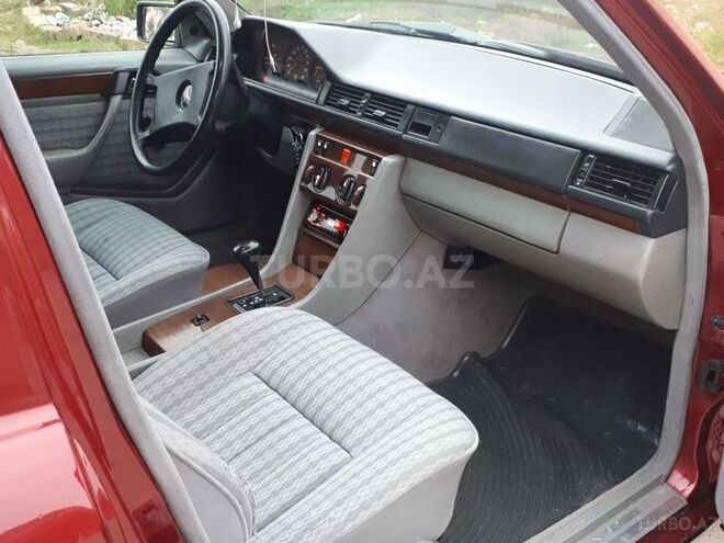 Mercedes E 200 1992, 352,000 km - 2.0 l - Bakı