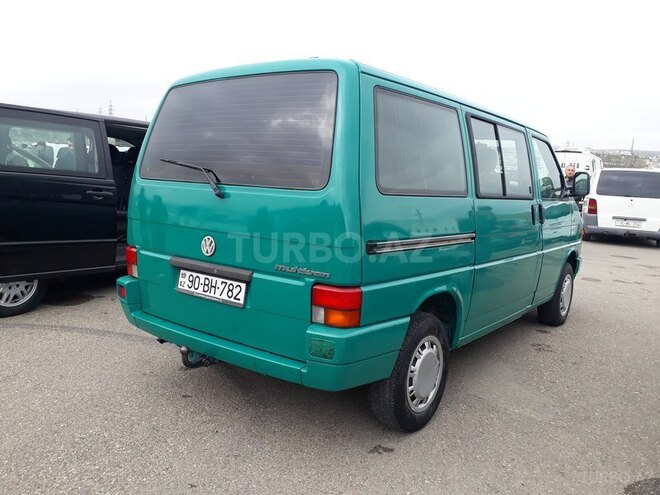 Volkswagen Multivan 1993, 335,995 km - 2.5 l - Quba