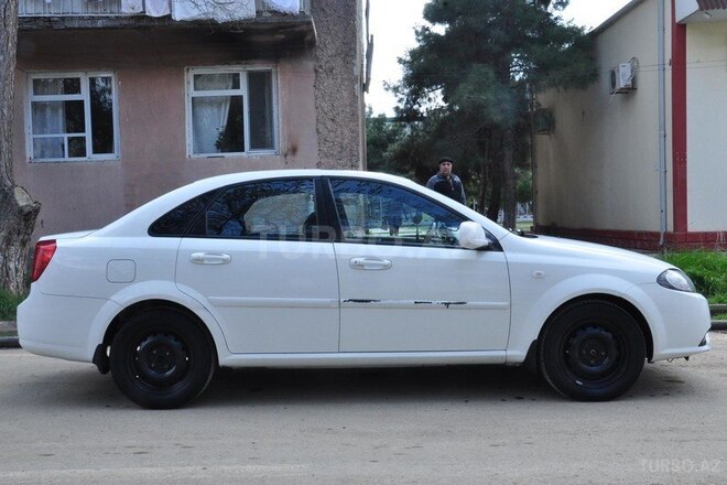 Daewoo Gentra 2014, 200,000 km - 1.5 l - Şirvan