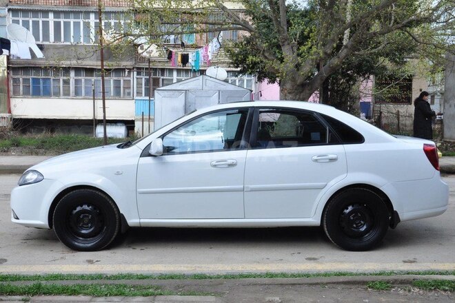Daewoo Gentra 2014, 200,000 km - 1.5 l - Şirvan