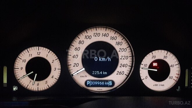 Mercedes E 220 2003, 310,000 km - 2.2 l - Bakı