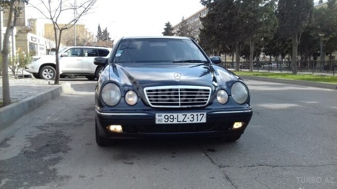 Mercedes E 220 2000, 295,000 km - 2.2 l - Bakı