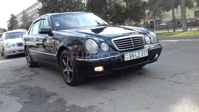 Mercedes E 220 2000, 295,000 km - 2.2 l - Bakı