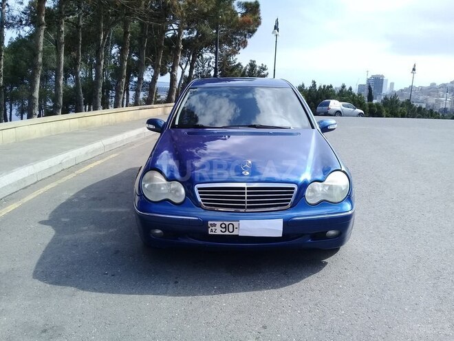 Mercedes C 270 2002, 245,000 km - 2.7 л - Bakı
