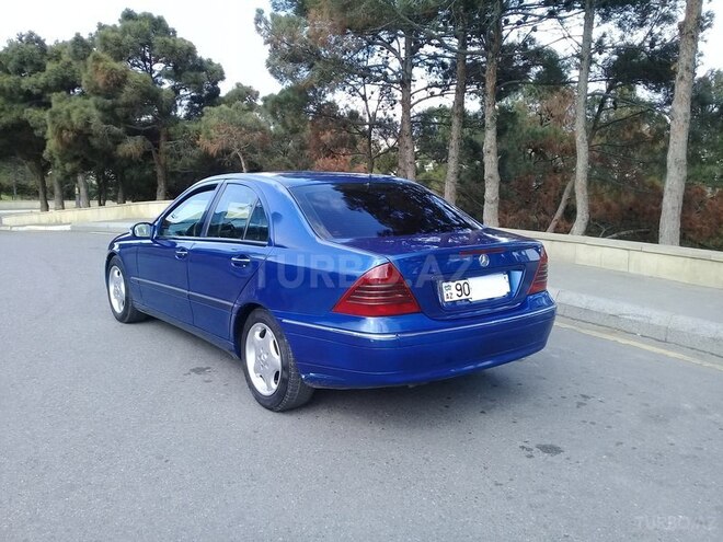Mercedes C 270 2002, 245,000 km - 2.7 л - Bakı
