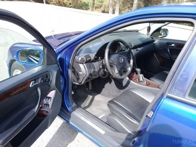 Mercedes C 270 2002, 245,000 km - 2.7 л - Bakı