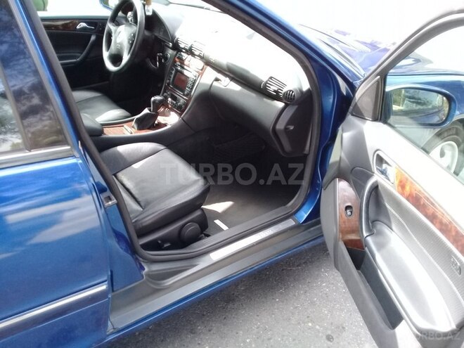 Mercedes C 270 2002, 245,000 km - 2.7 л - Bakı