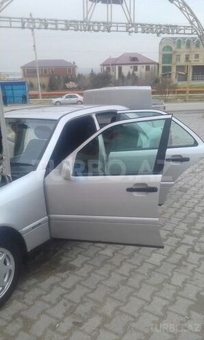 Mercedes C 180 1995, 375,000 km - 1.8 l - Bakı