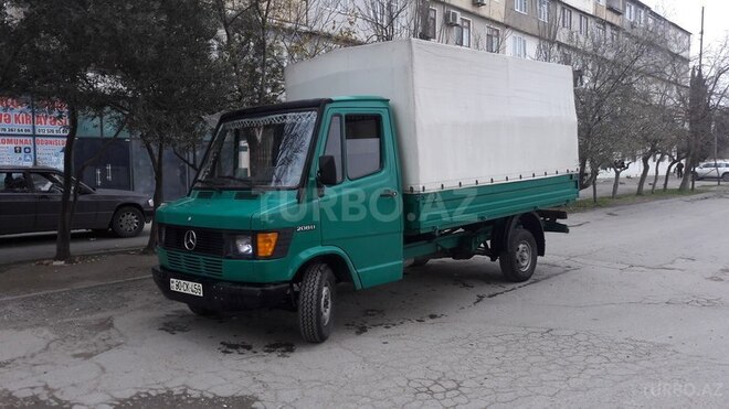 Mercedes 208 D 1989, 280,000 km - 2.3 л - Bakı