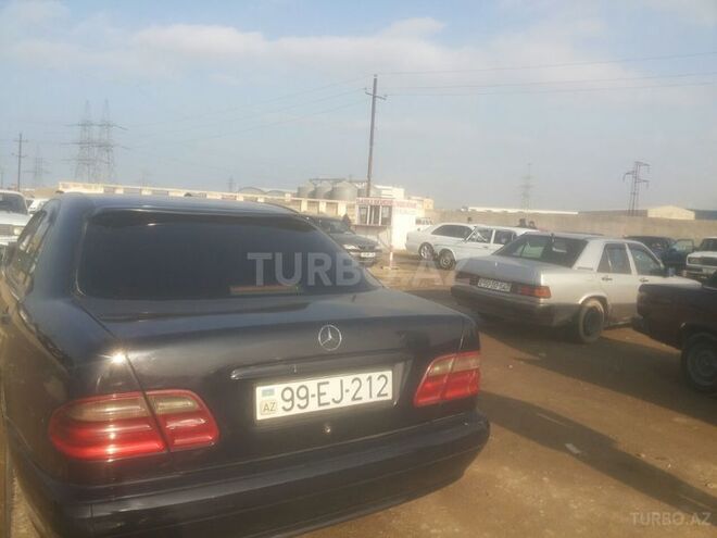 Mercedes E 220 1999, 440,000 km - 0.2 л - Bakı