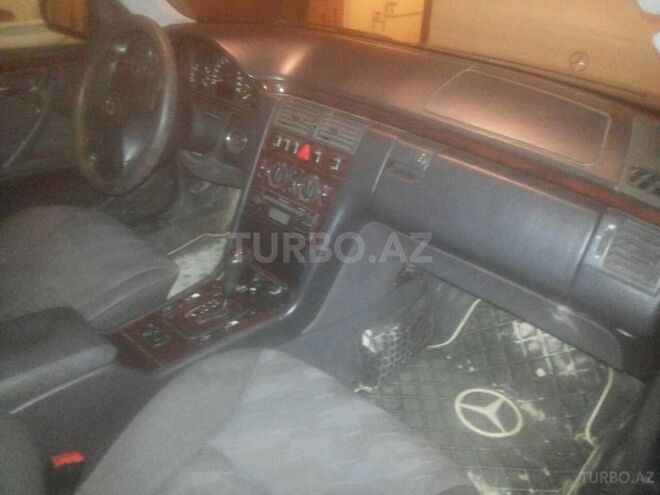 Mercedes E 220 1999, 440,000 km - 0.2 л - Bakı