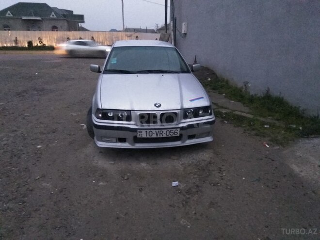 BMW 320 1994, 300,000 km - 2.0 l - Sumqayıt