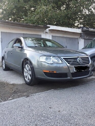 Volkswagen Passat 2006, 225,000 km - 2.0 л - Bakı
