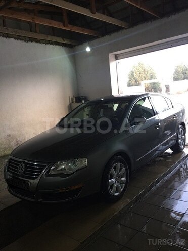 Volkswagen Passat 2006, 225,000 km - 2.0 л - Bakı