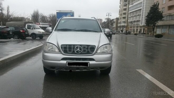 Mercedes ML 320 1998, 215,000 km - 3.2 l - Bakı