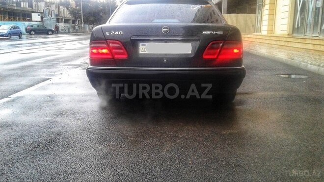 Mercedes E 240 1999, 276,000 km - 2.4 l - Bakı