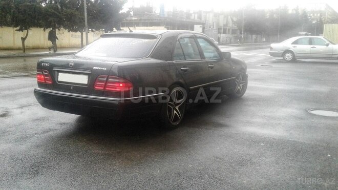 Mercedes E 240 2000, 274,000 km - 2.6 l - Bakı